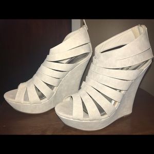 Bamboo Jade Grey Wedge size 8